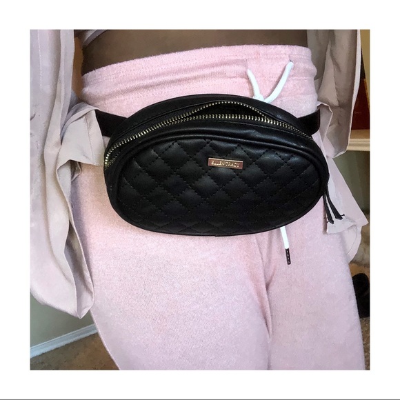 Ellen Tracy Handbags - ELLEN TRACY | Black Quilted Belt Waist Bag
